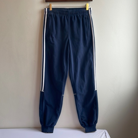 Fuzzy Blue Adidas Joggers Youth Large - Picture 2 of 6